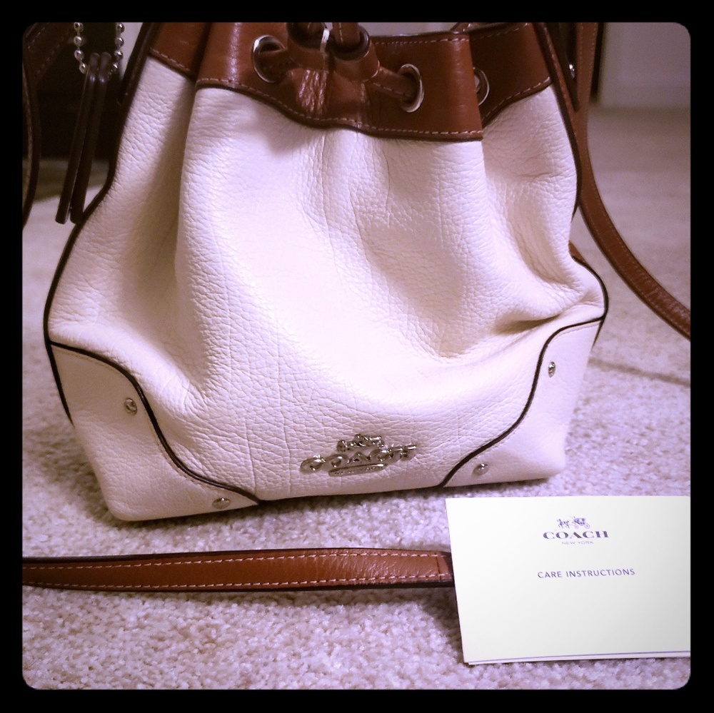 Coach purse - Picture 1 of 4